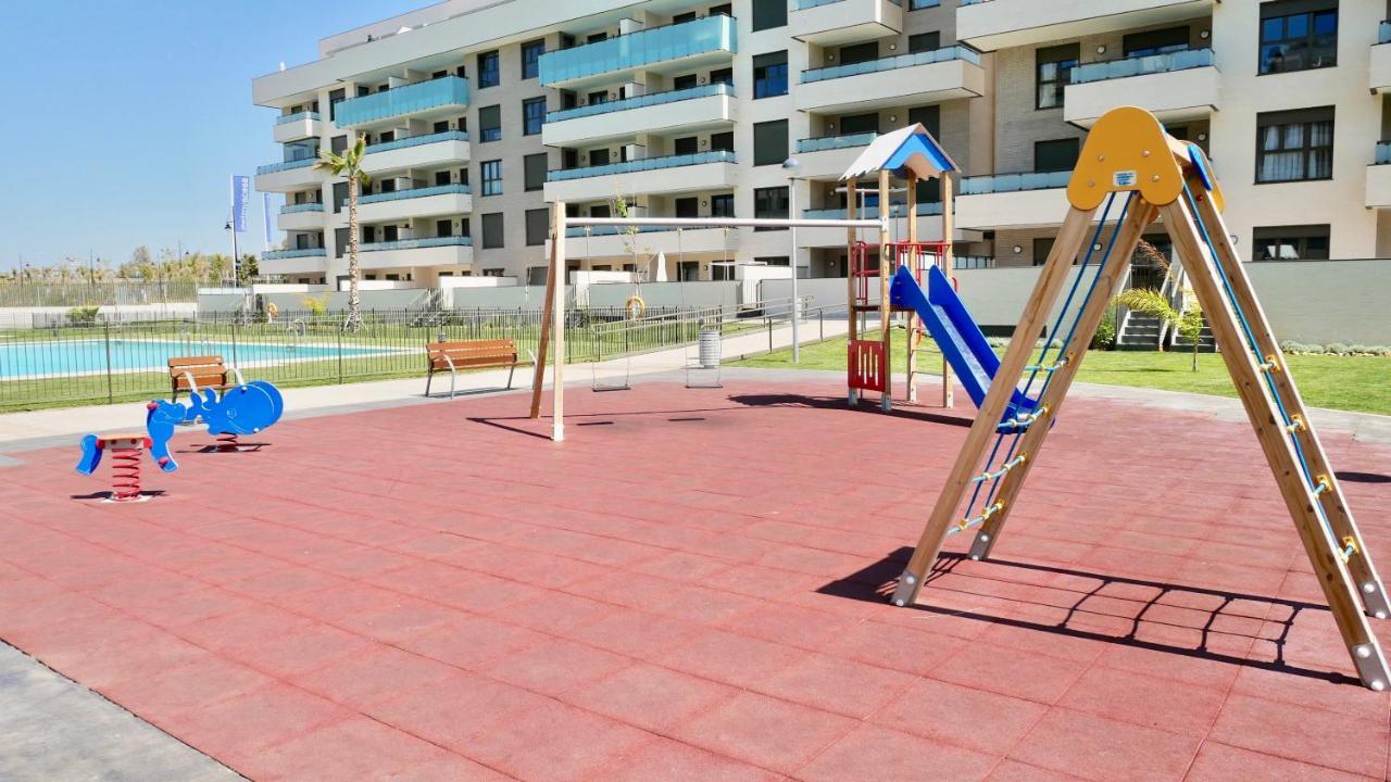 Playa Los Alamos, Descanso Y Ocio En 토레몰리노스 외부 사진